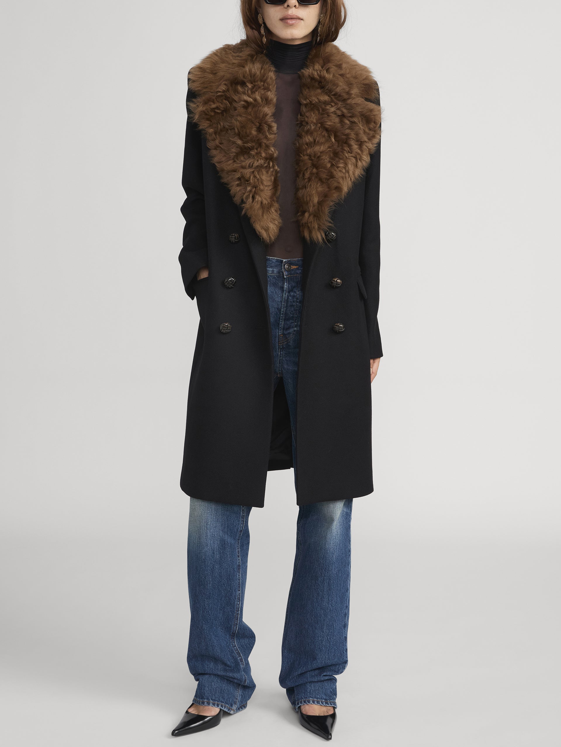 coat front image alt:hover