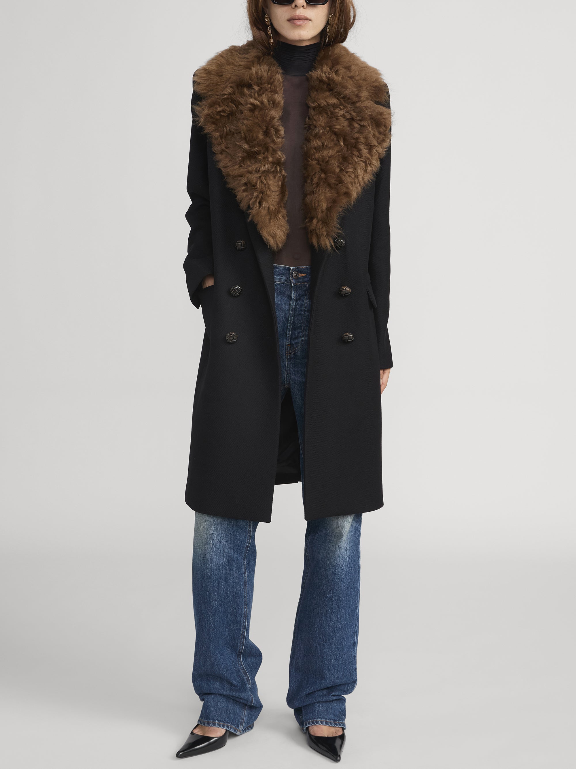 coat front image alt:hover