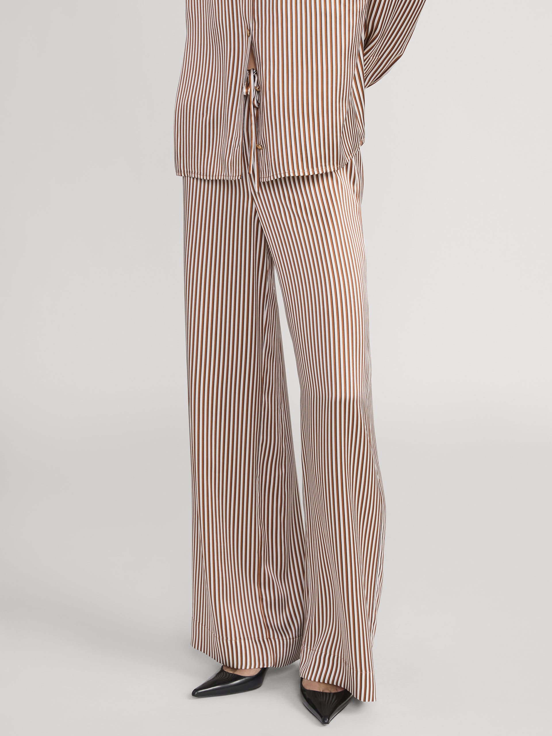Ritz PJ Pant Crop On Model 