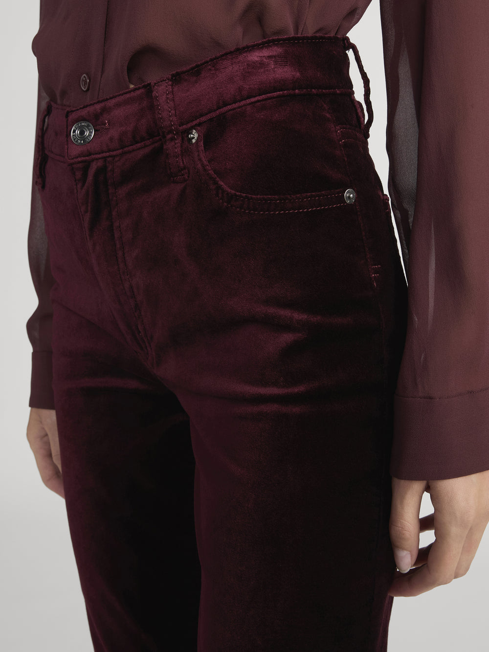 jeans front detail image