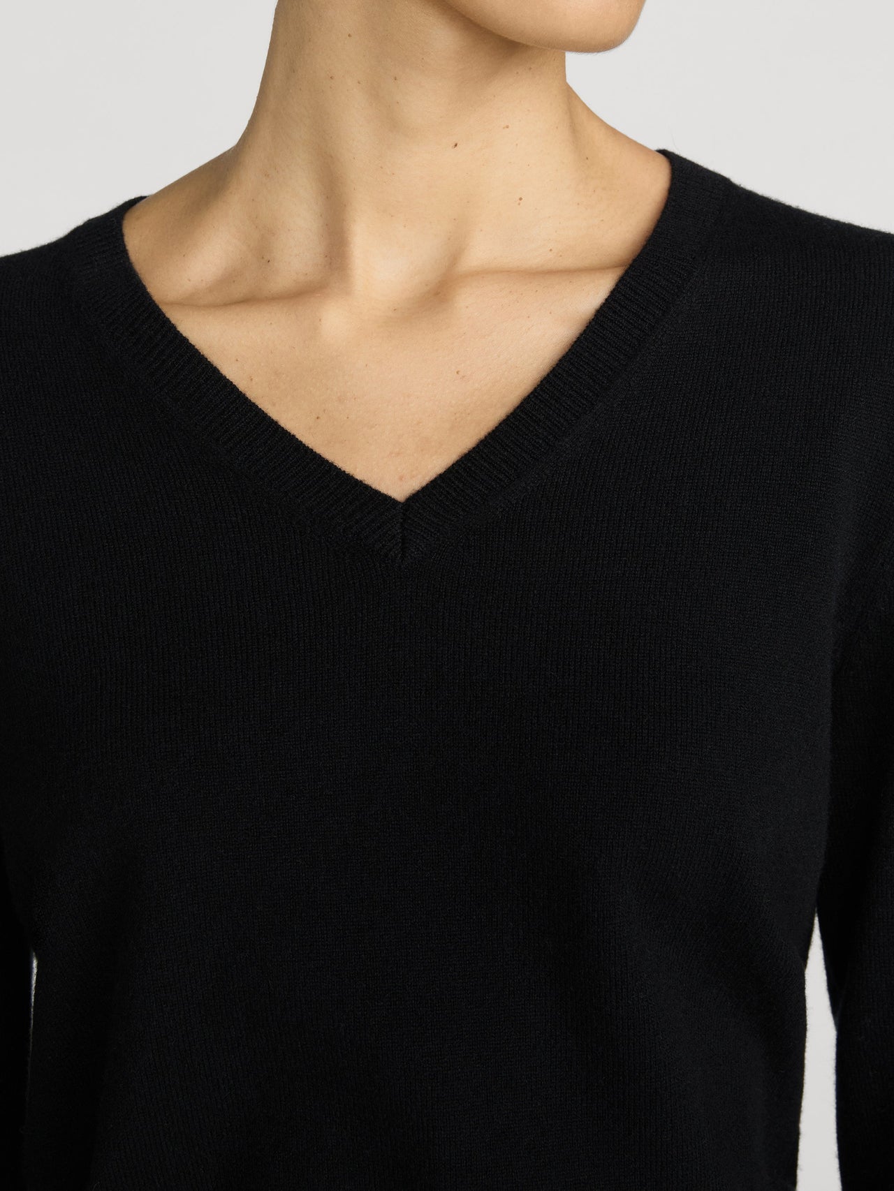 sweater-detail-image