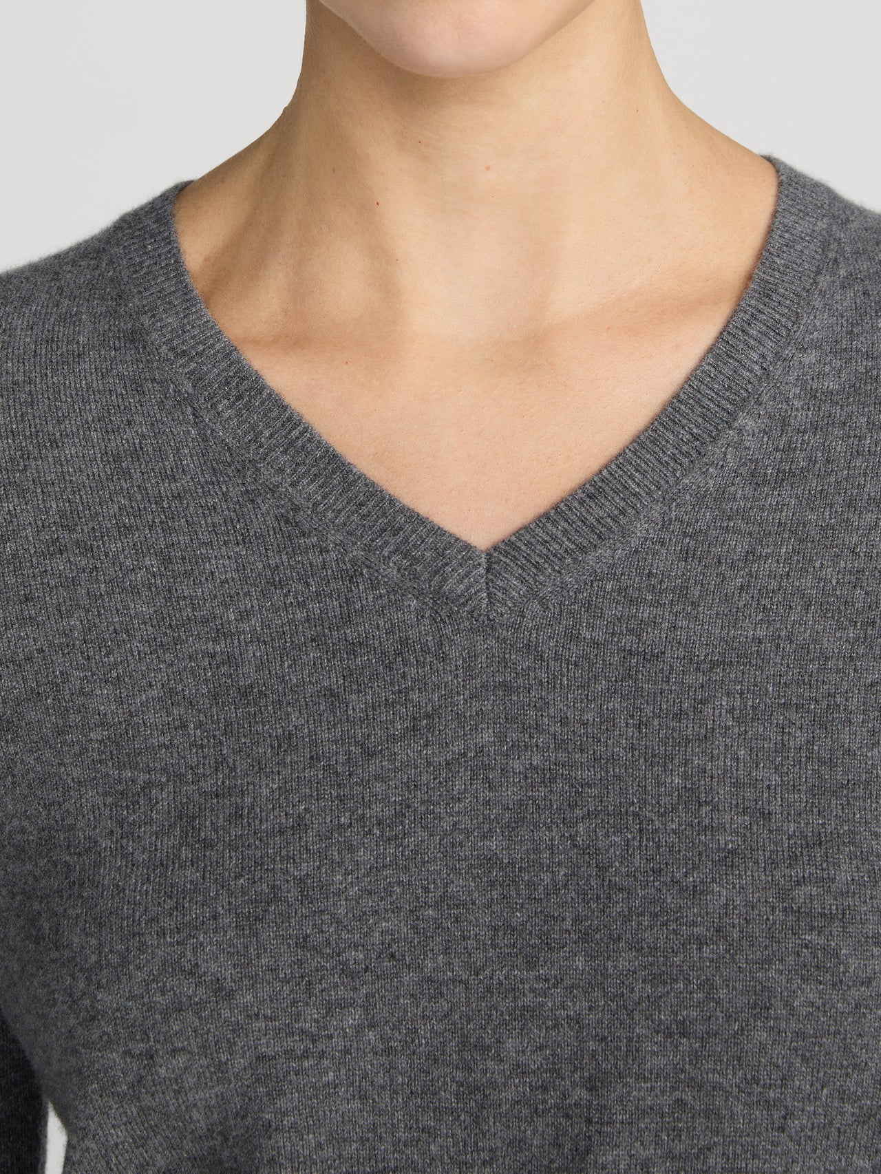 sweater-detail-image