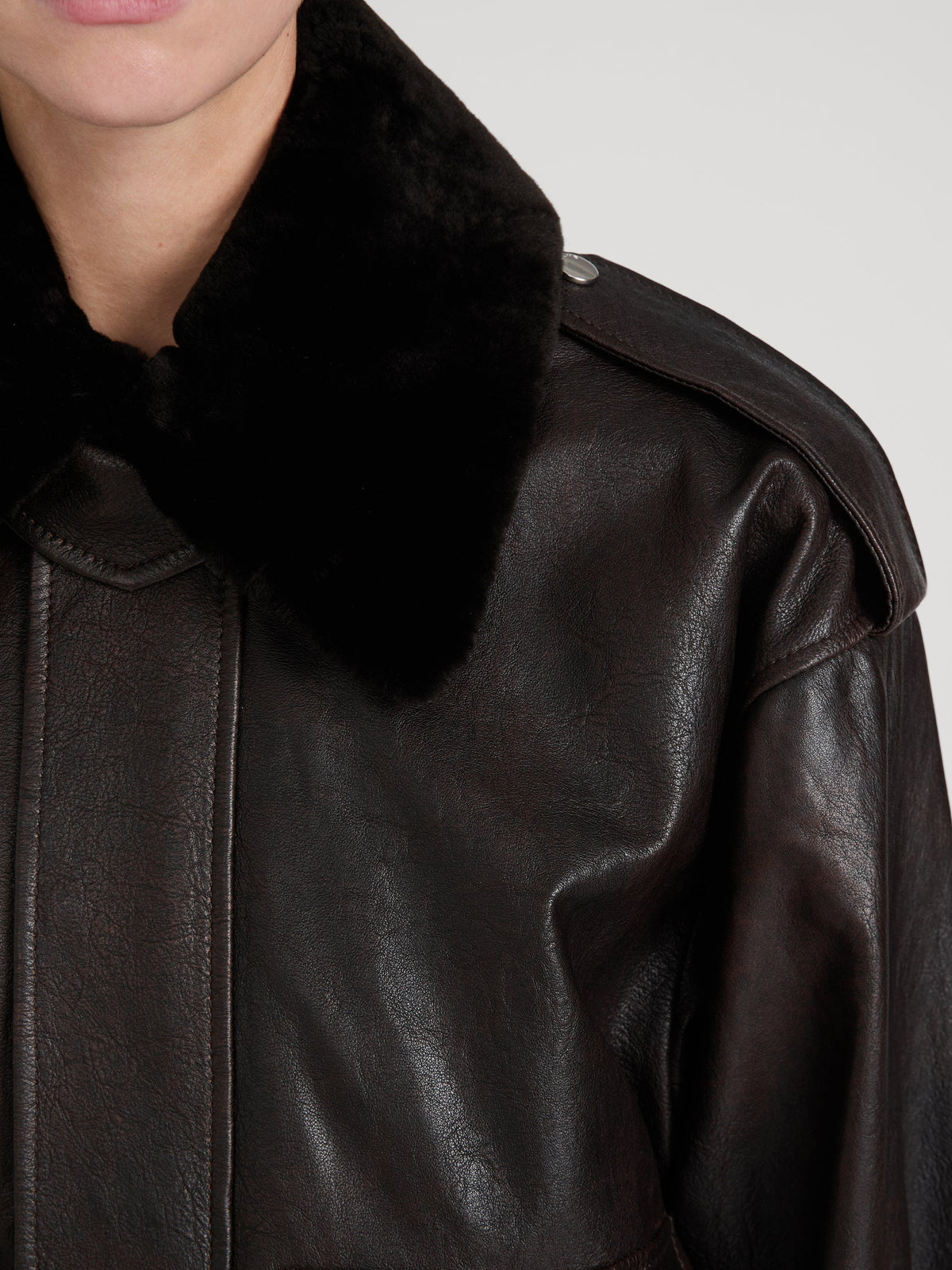 leather-detail-image
