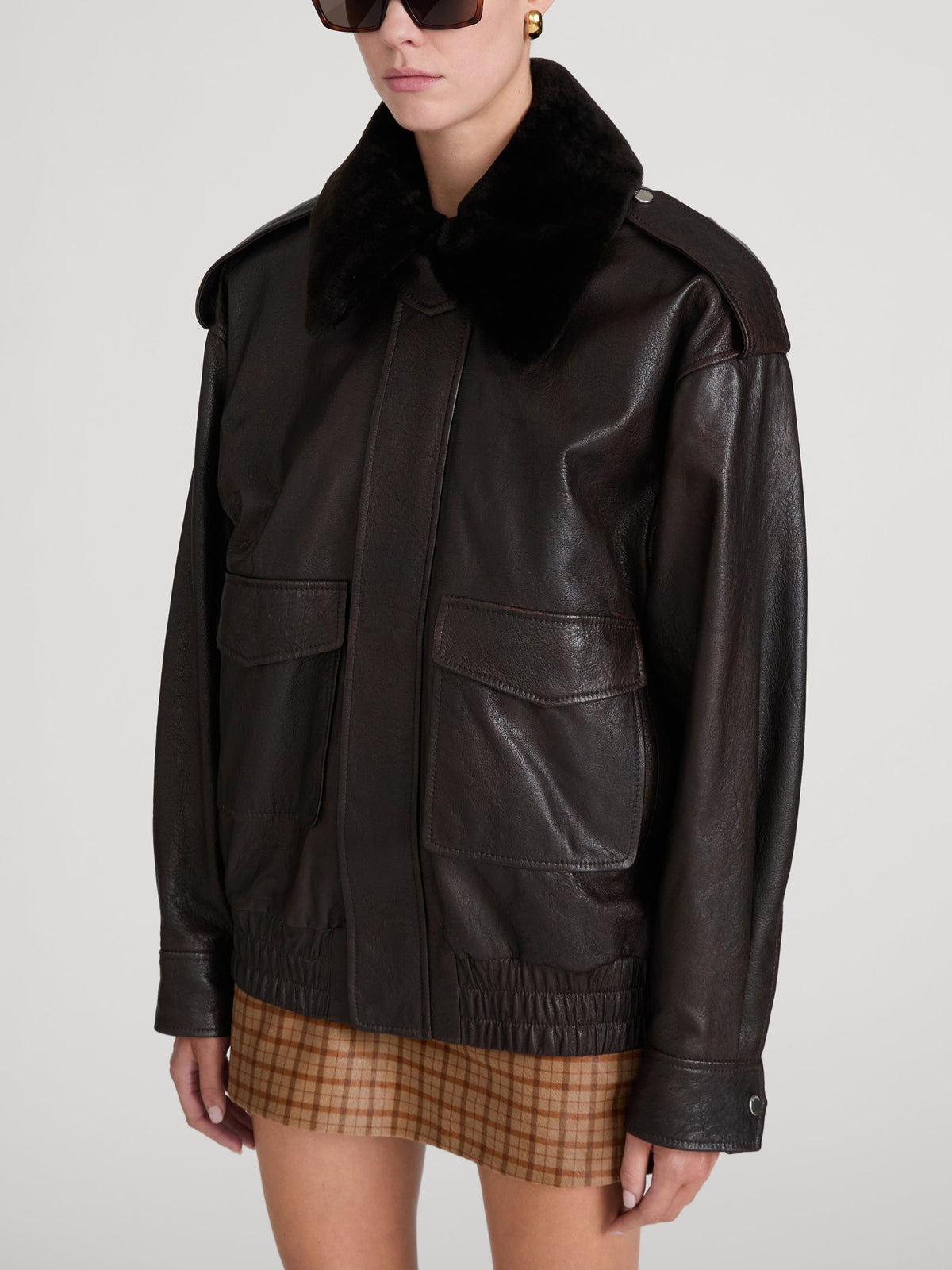 leather-side-image