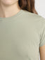 Tee on model Detail 