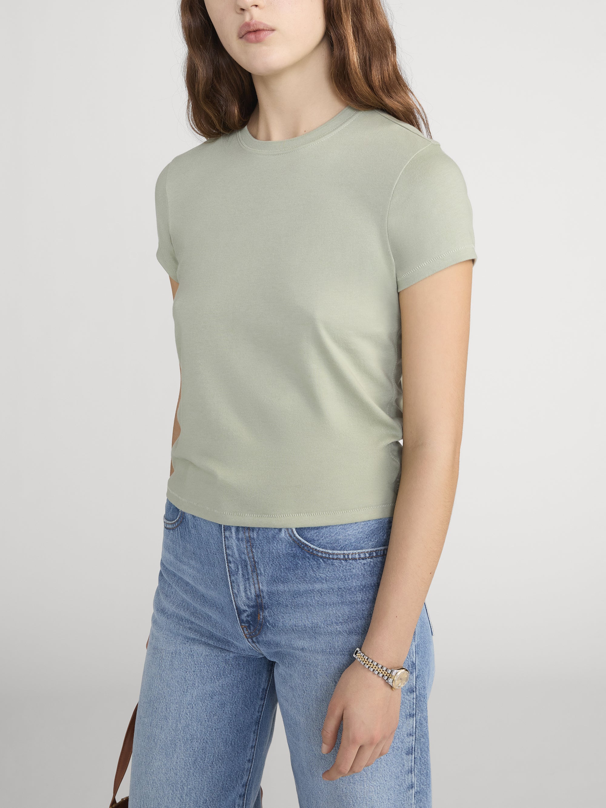 Tee on model side 