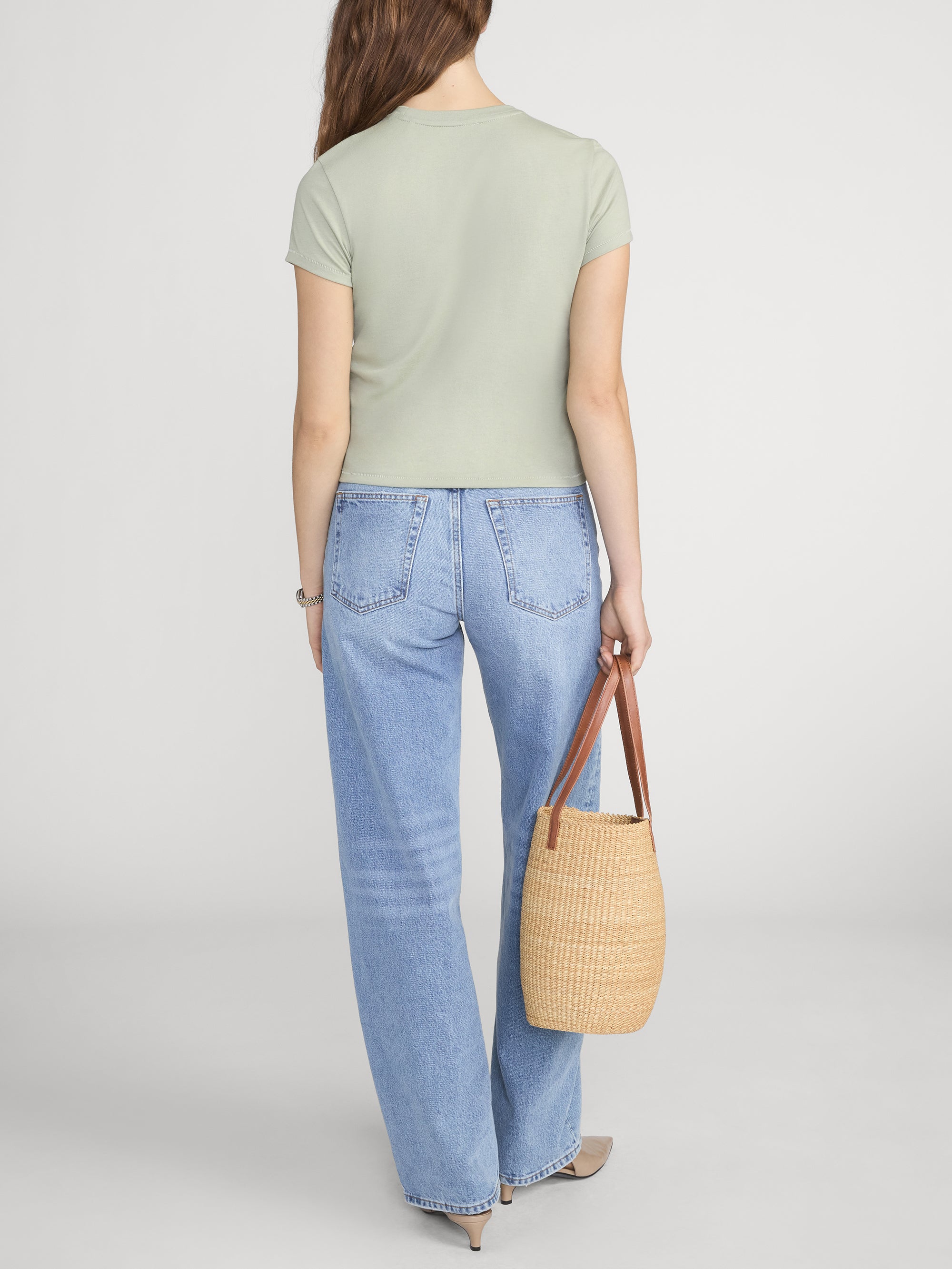 Tee on model back 