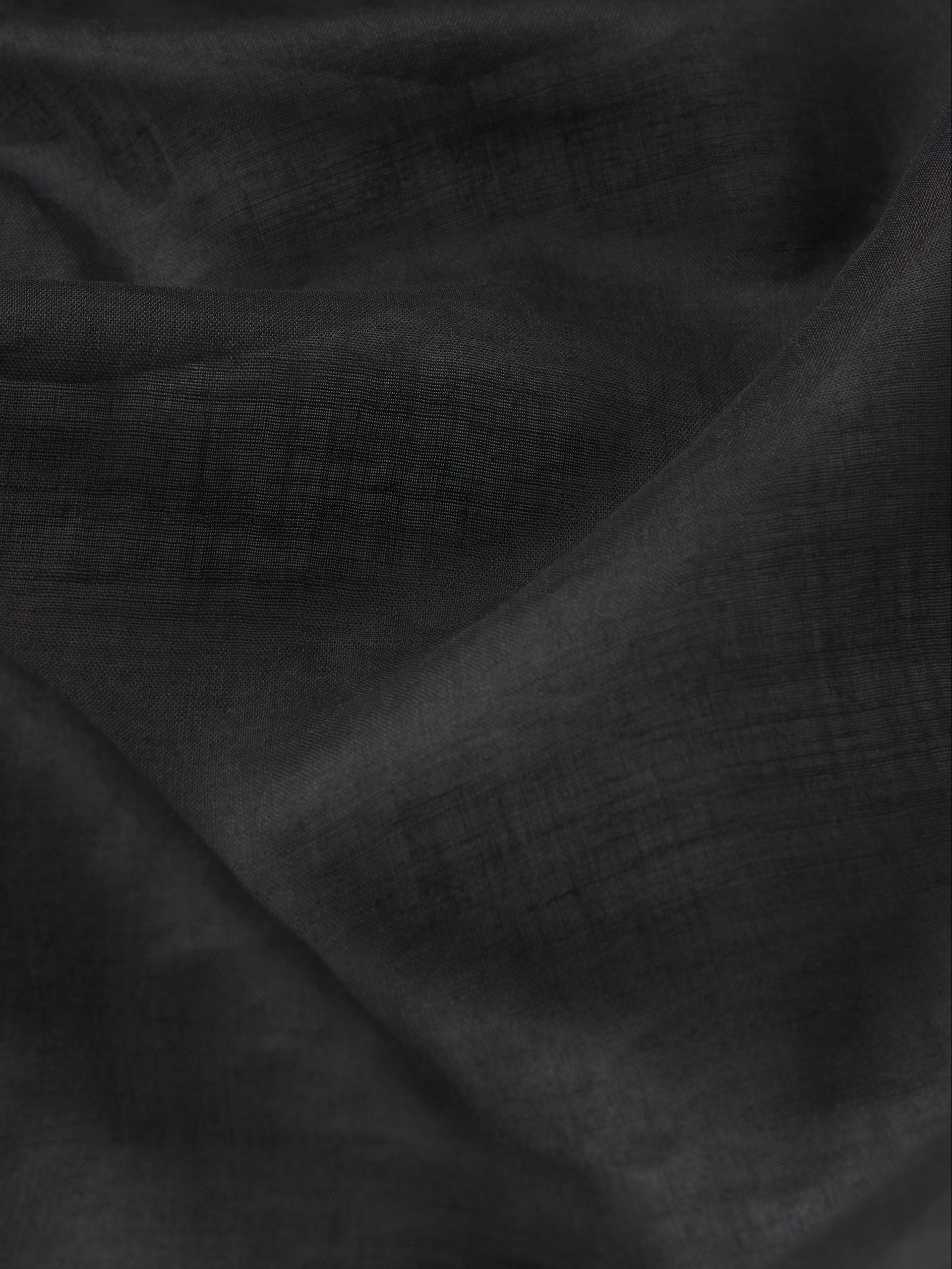 The Embroidered Seaside Shirt -- Black
