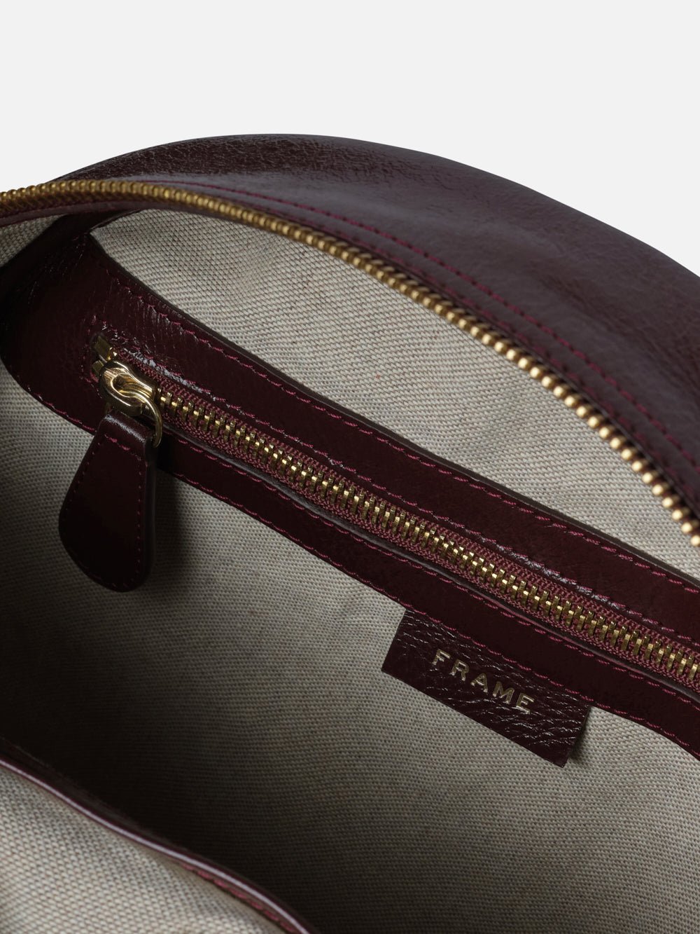 handbag detail packshot image  alt:size