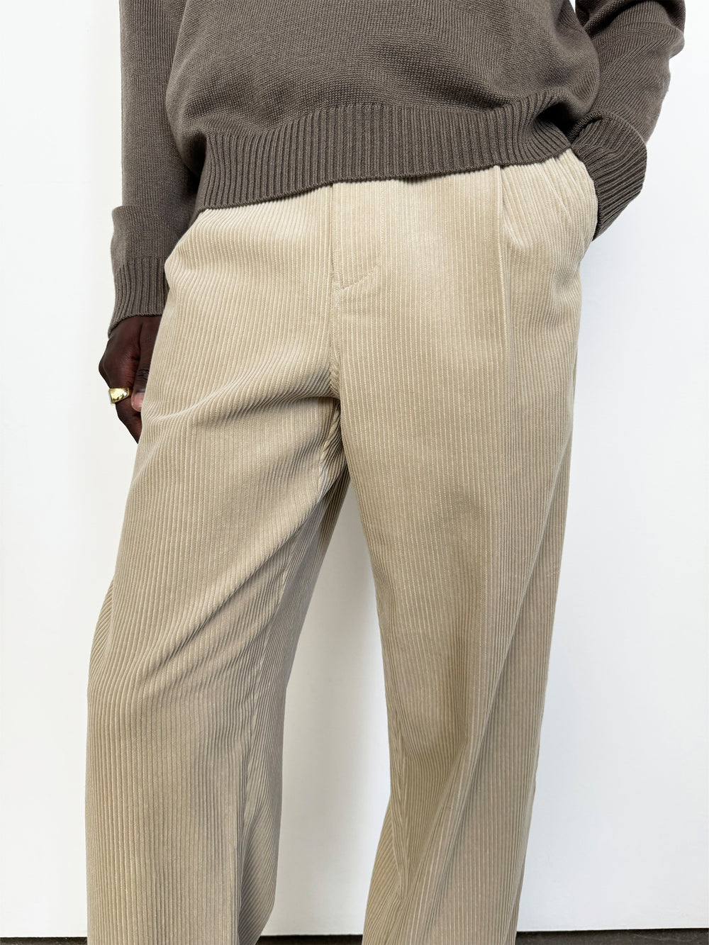 pants lookbook image alt:hover