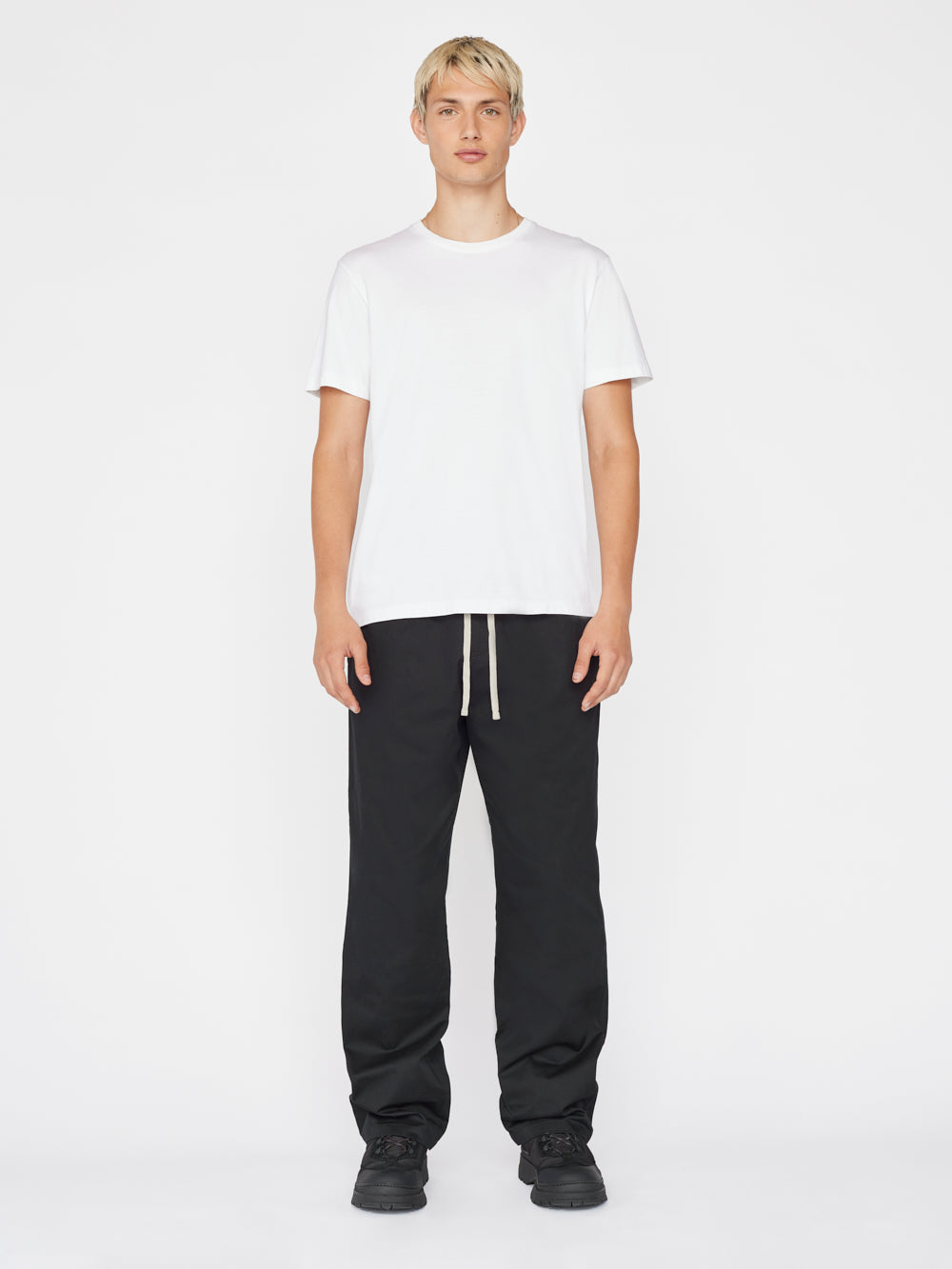 FRAME Logo Tee in Blanc