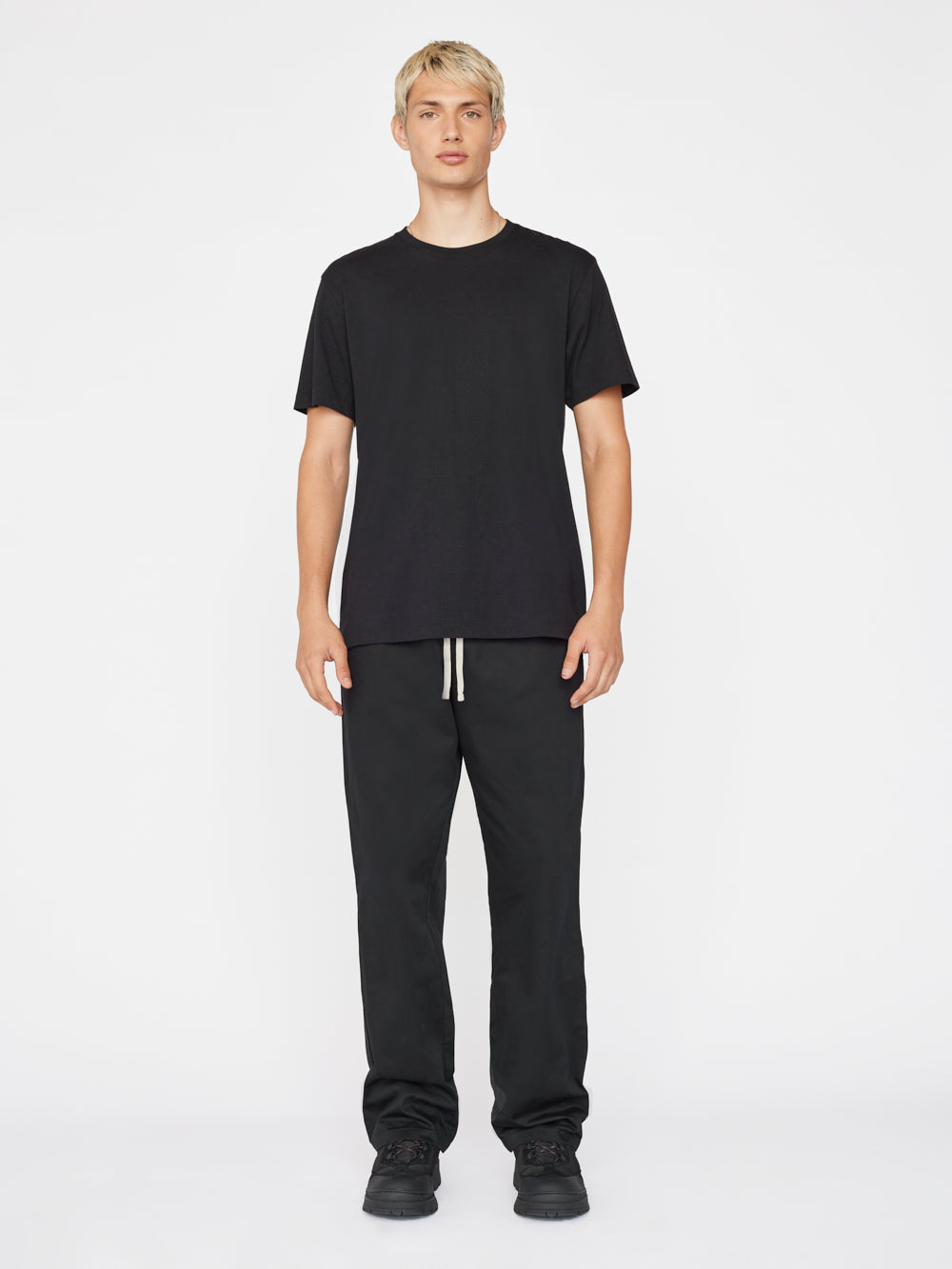 tee full body view alt:hover